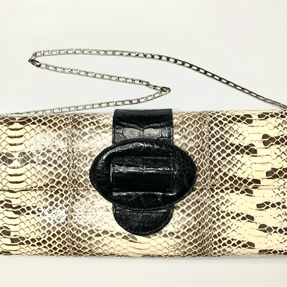 Carlos Falchi snakeskin clutch - Picture 8 of 8
